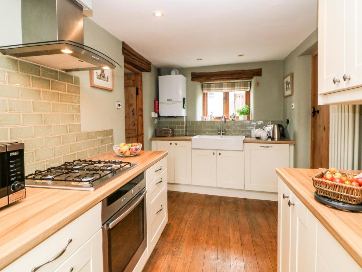 Kempshill Cottage Tideswell Bagian luar foto