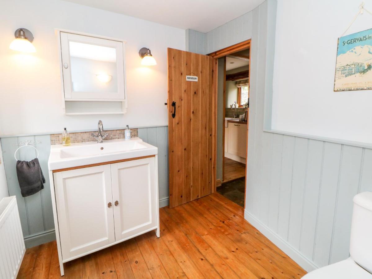 Kempshill Cottage Tideswell Bagian luar foto
